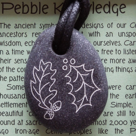 Pictish Pebble Pendant - Holly and Oak (B16)