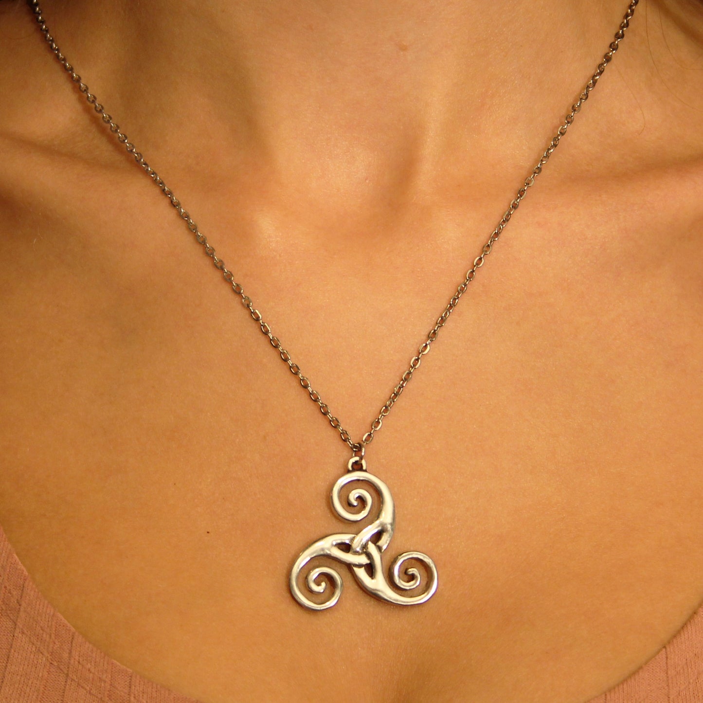 Pewter Triscele necklace (PN878)