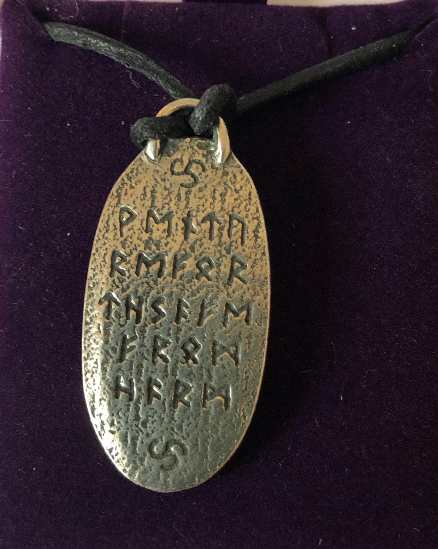 Pewter Traveller's Charm Pendant (PN683)